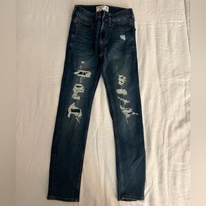 718. Abercrombie kids distressed super skinny blue jeans. Slim 11/12